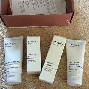 Muse FaceRx Skincare Set - White and Cream